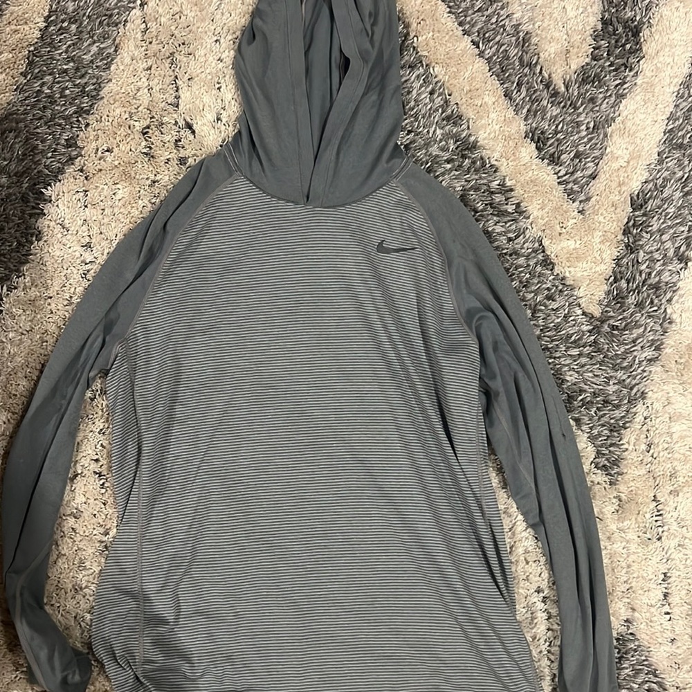 Nike workout pullover with hood